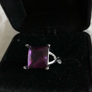 🌸Purple sapphire look ring NEW🌸